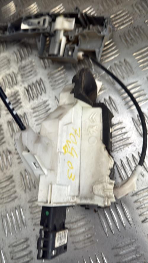 Serrure avant gauche PEUGEOT 3008 1 PHASE 1 Diesel - Image 2