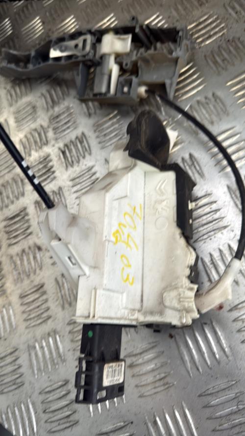 Serrure avant gauche PEUGEOT 3008 1 PHASE 1 Diesel - Image 3