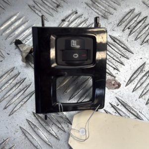 Bouton/Interrupteur PEUGEOT 508 1 SW PHASE 2 BREAK Diesel - Image 1