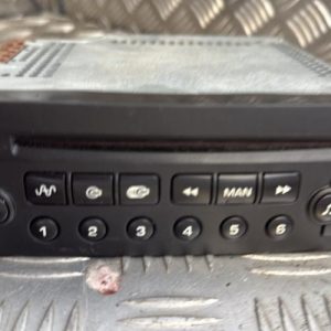 Autoradio d'origine PEUGEOT 307 PHASE 1 BREAK Diesel - Image 1