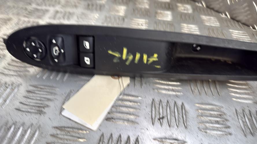 Interrupteur de leve vitre avant gauche CITROEN DS3 PHASE 1 Diesel - Image 2