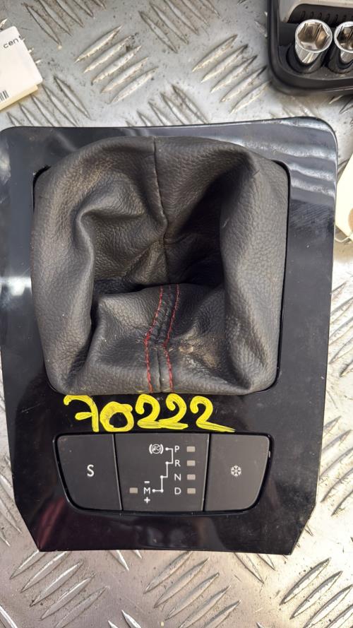 Soufflet de levier de vitesse PEUGEOT 508 1 SW PHASE 2 BREAK Diesel - Image 2