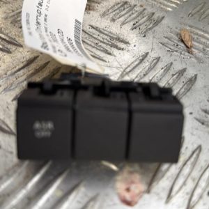 Bouton/Interrupteur PEUGEOT 508 1 SW PHASE 2 BREAK Diesel - Image 1