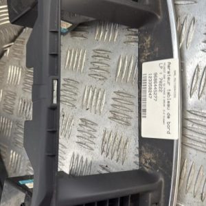 Aerateur tableau de bord PEUGEOT 508 1 SW PHASE 2 BREAK Diesel - Image 1