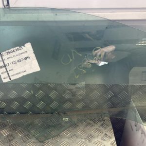 Vitre avant droit AUDI A4 3 AVANT PHASE 1 BREAK Diesel - Image 1