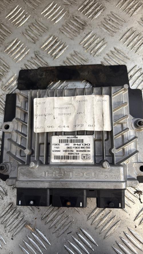 Calculateur moteur CITROEN C4 1 PHASE 1 COUPE Diesel - Image 1