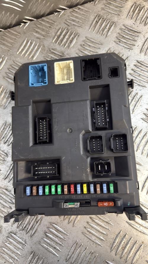 Boitier BSI PEUGEOT 207 PHASE 1 Diesel - Image 2