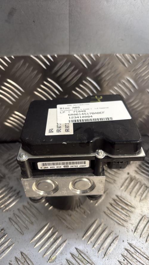 Bloc ABS (freins anti-blocage) VOLKSWAGEN POLO 5 PHASE 1 Essence - Image 1