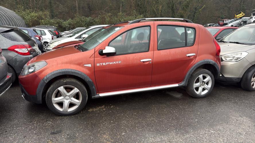 Aile avant droit DACIA SANDERO 1 Diesel - Image 1