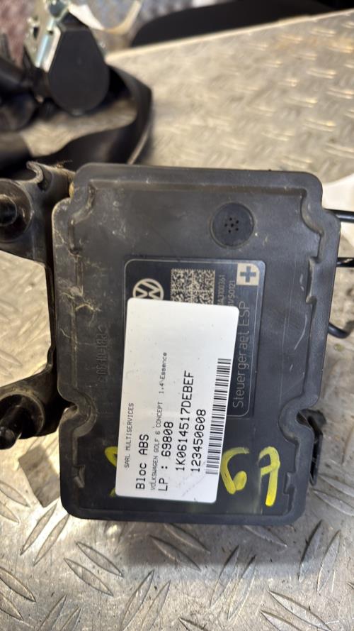 Bloc ABS (freins anti-blocage) VOLKSWAGEN GOLF 6 Essence - Image 3