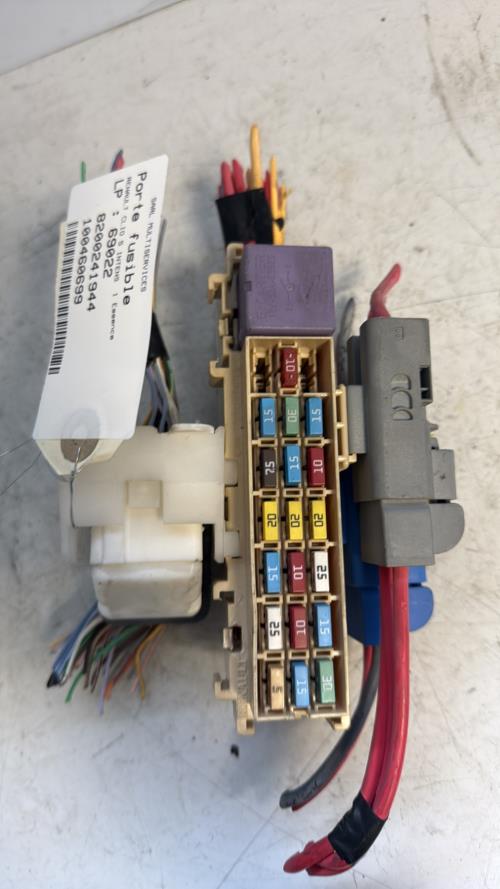 Porte fusible RENAULT CLIO 5 PHASE 1 Essence - Image 1
