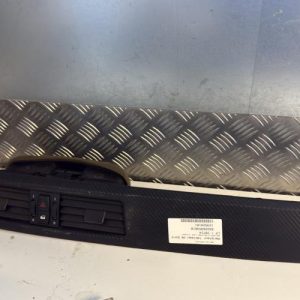 Aerateur tableau de bord BMW SERIE 5 E60 PHASE 1 Diesel - Image 1