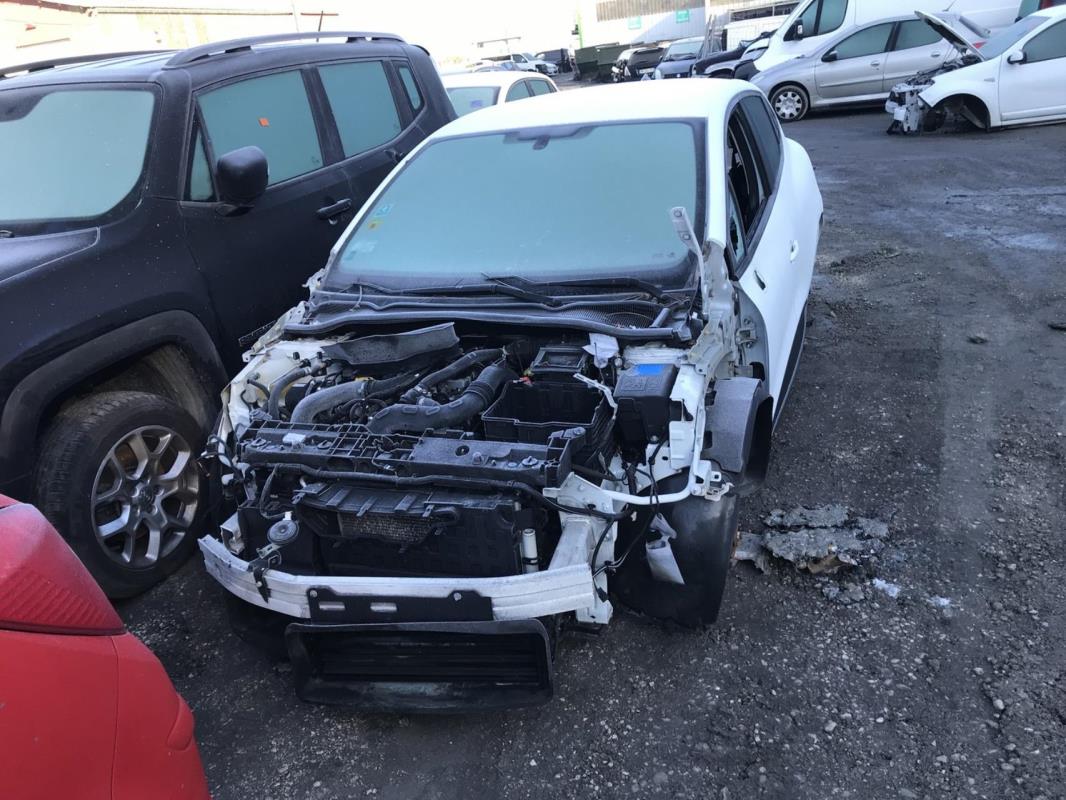 Moyeu avant gauche RENAULT CLIO 4 PHASE 1 Essence - Image 5