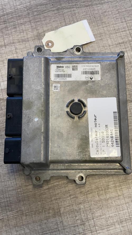 Calculateur moteur RENAULT CLIO 4 PHASE 1 Essence - Image 1