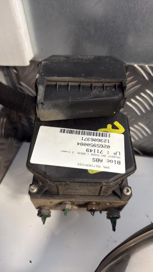 Bloc ABS (freins anti-blocage) PEUGEOT 307 PHASE 1 BREAK Diesel - Image 2