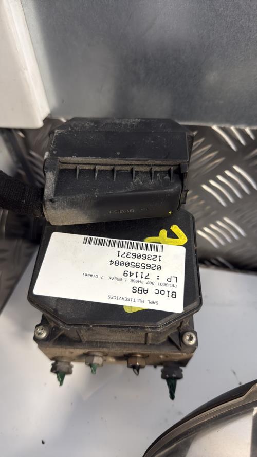 Bloc ABS (freins anti-blocage) PEUGEOT 307 PHASE 1 BREAK Diesel - Image 3