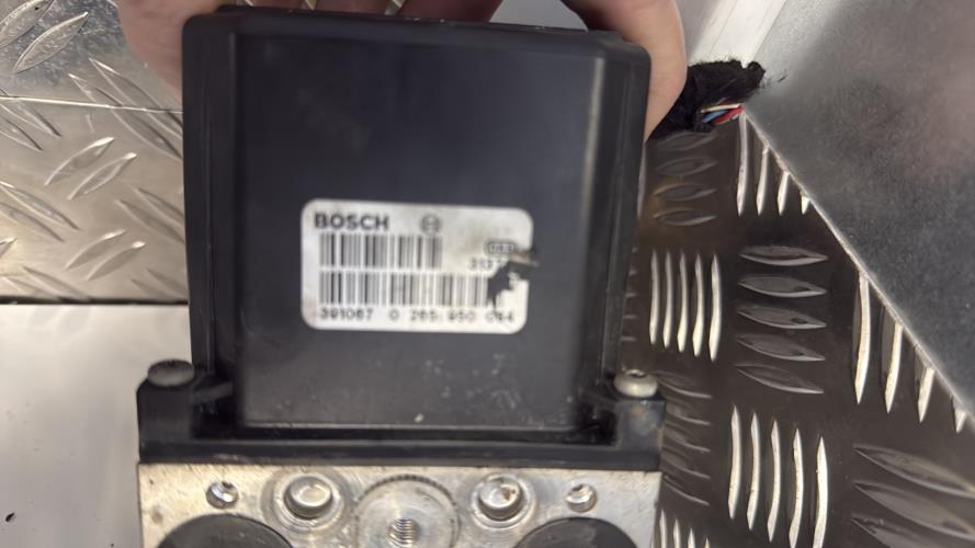 Bloc ABS (freins anti-blocage) PEUGEOT 307 PHASE 1 BREAK Diesel - Image 4