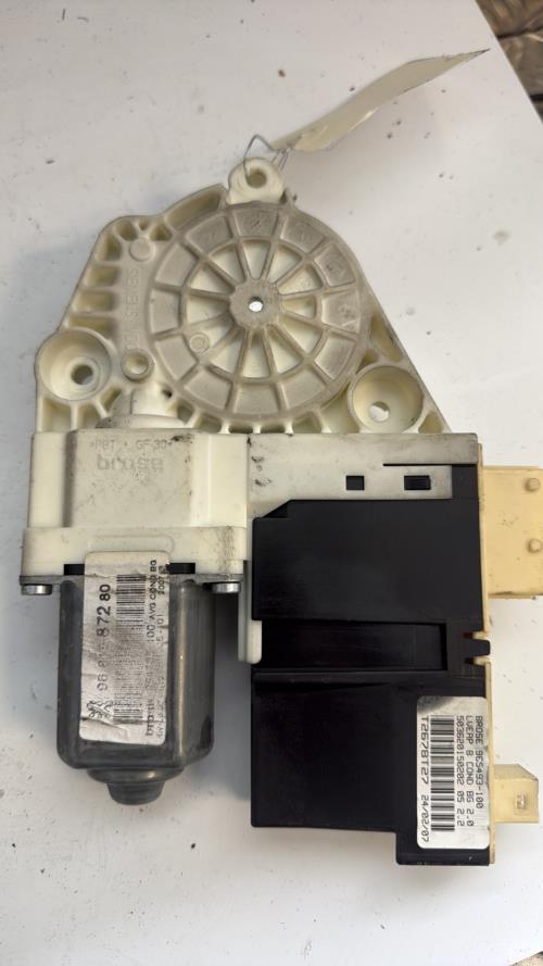 Moteur leve vitre avant gauche PEUGEOT 307 PHASE 2 Diesel - Image 2