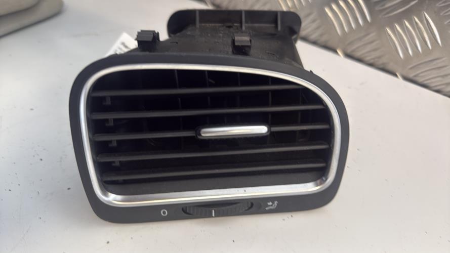 Aerateur tableau de bord avant droit VOLKSWAGEN GOLF 6 Essence - Image 2