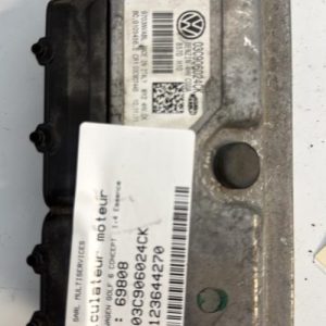 Calculateur moteur VOLKSWAGEN GOLF 6 Essence - Image 1