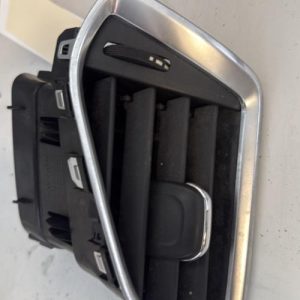 Aerateur tableau de bord avant gauche CITROEN C4 2 PHASE 1 Diesel - Image 1