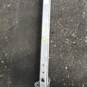 Renfort pare choc arriere (traverse) TOYOTA YARIS 2 PHASE 1 Essence - Image 1