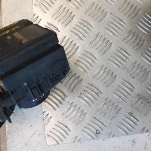 Bloc ABS (freins anti-blocage) FORD FIESTA 6 PHASE 1 Essence - Image 1