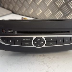 Autoradio d'origine RENAULT LAGUNA 3 PHASE 1 Diesel - Image 1