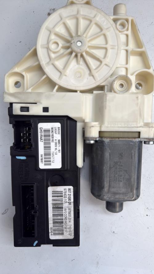 Moteur leve vitre avant gauche RENAULT LAGUNA 3 PHASE 1 Diesel - Image 1