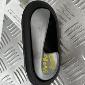 Poignee interieur avant droit RENAULT MODUS PHASE 1 Diesel - Image 1